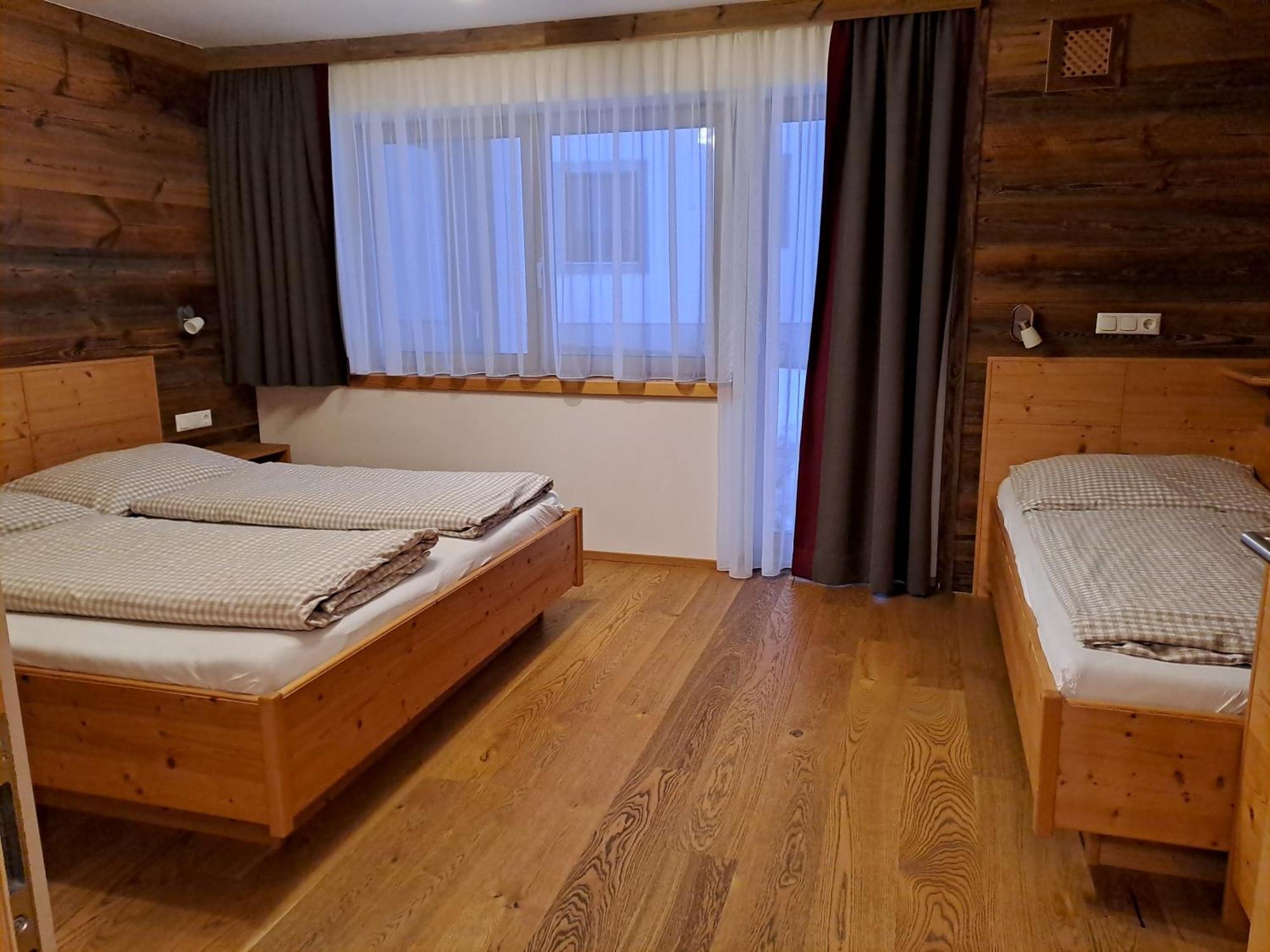 Privatzimmer/Apartments Schwarzenbacher Kleinarl Exterior foto